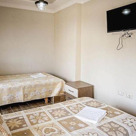 Vila Leo Lux Korce Exterior photo