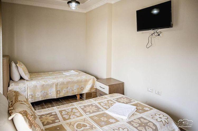 Vila Leo Lux Korce Exterior photo